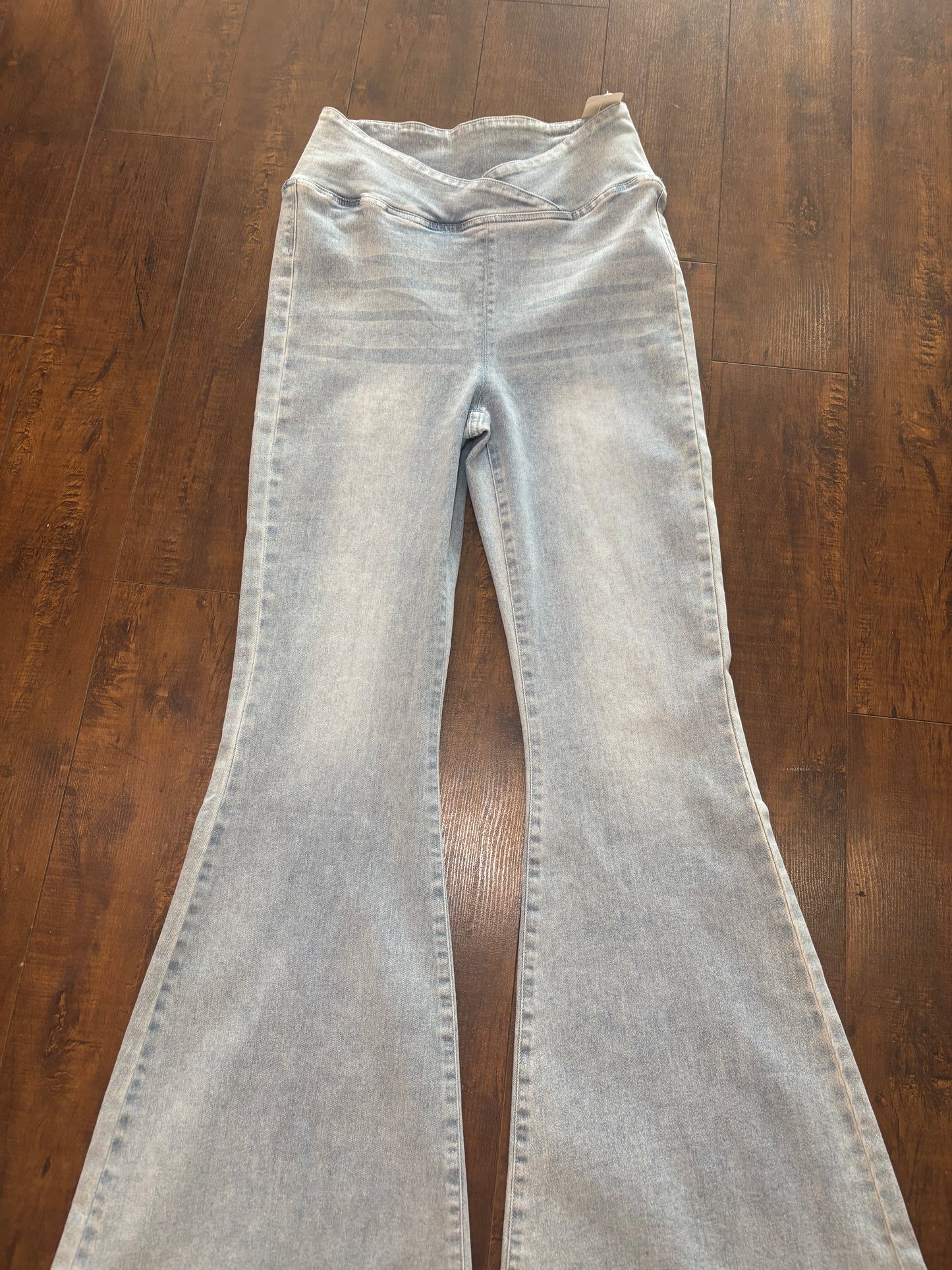 Cross Waist Flare Light Jeans