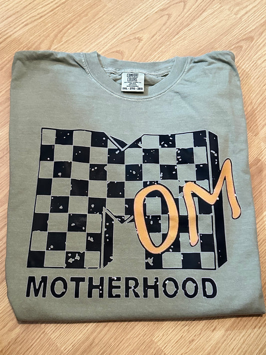 Mom Motherhood Comfort colors Tee