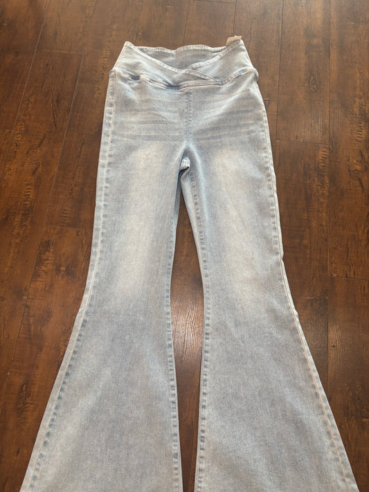 Cross Waist Flare Light Jeans